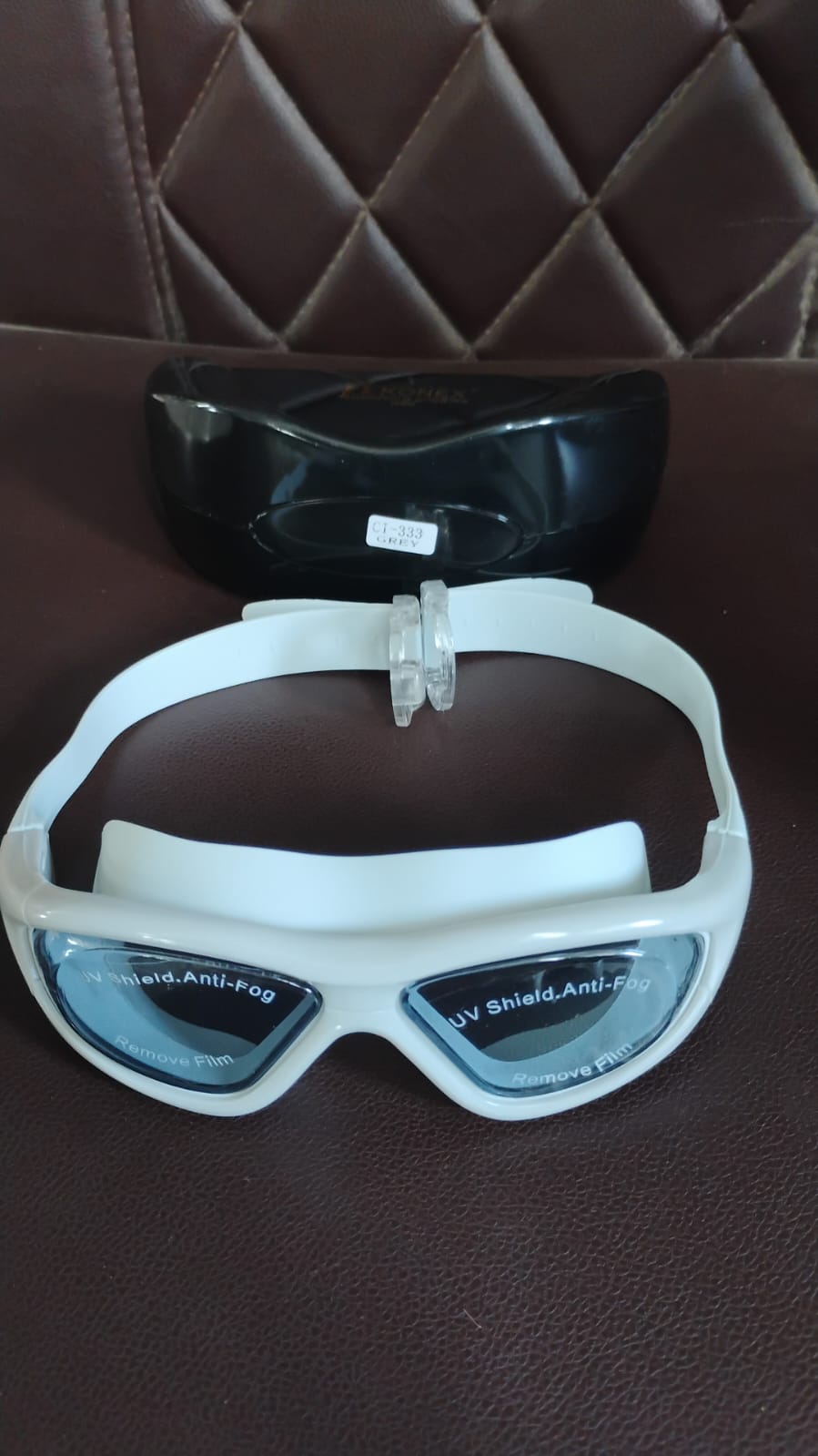 Knx Premium Wide Vision Swimming Goggles With protective hard case (1 Pc) Knx Premium Wide Vision Swimming Goggles With protective hard case (1 Pc)